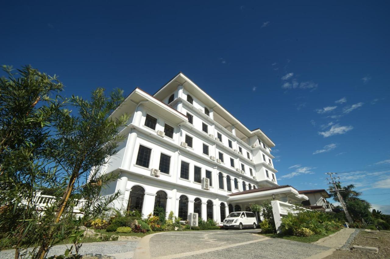 Isla De Oro Hotel Mamburao Екстер'єр фото
