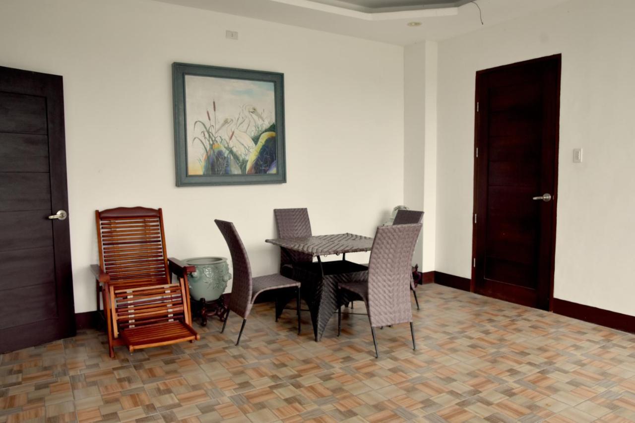 Isla De Oro Hotel Mamburao Екстер'єр фото