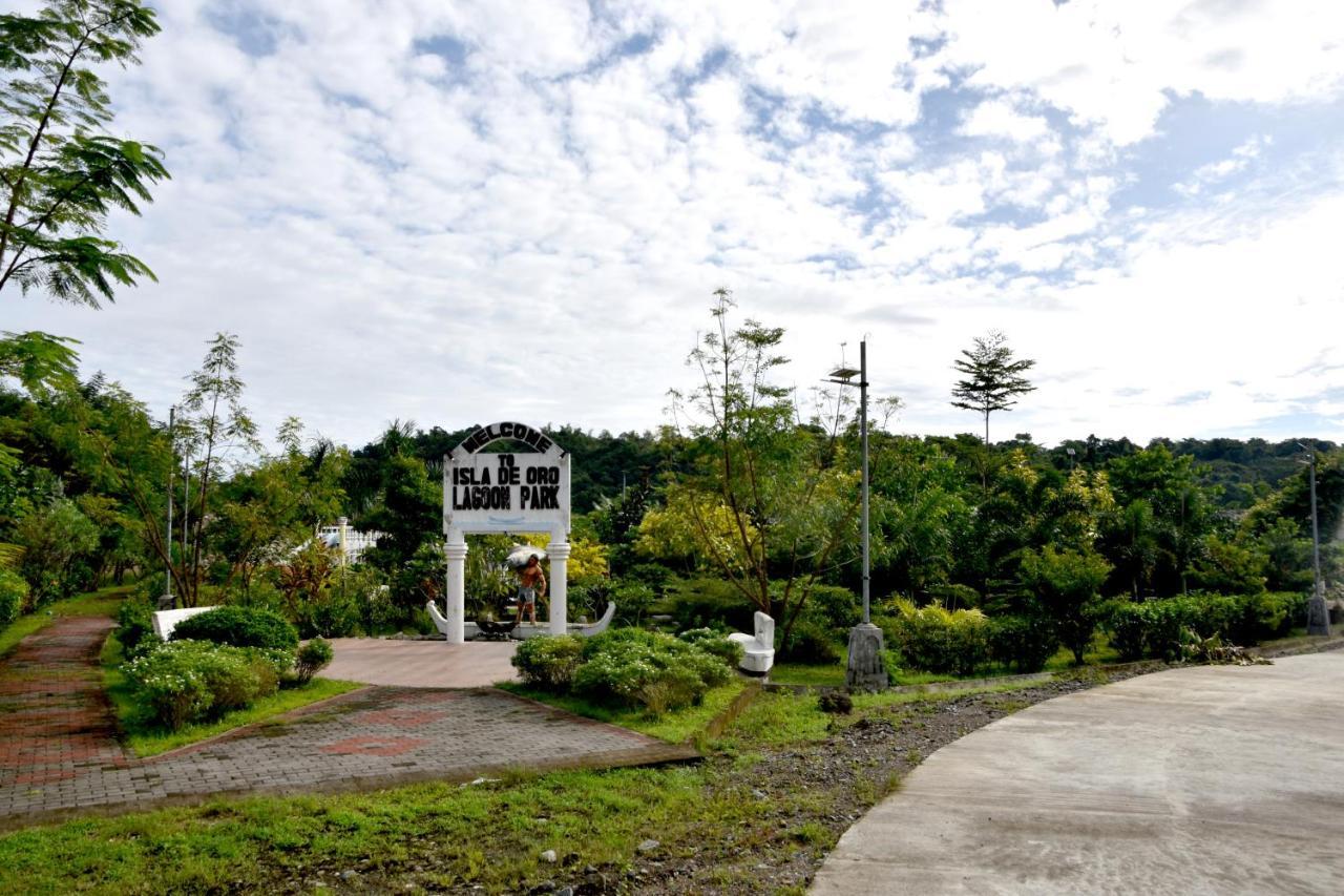 Isla De Oro Hotel Mamburao Екстер'єр фото