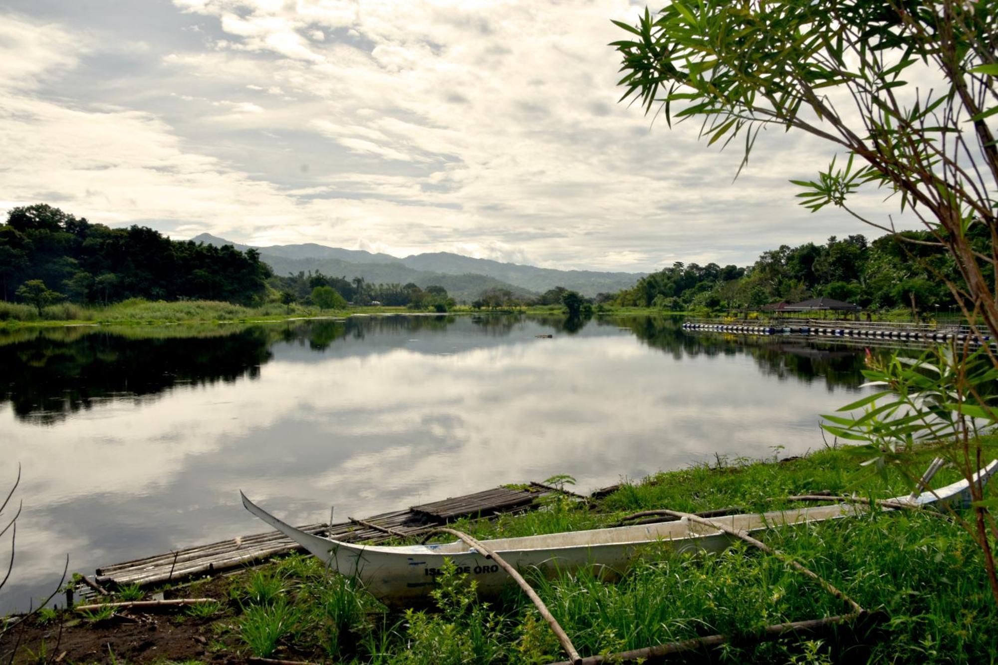 Isla De Oro Hotel Mamburao Екстер'єр фото