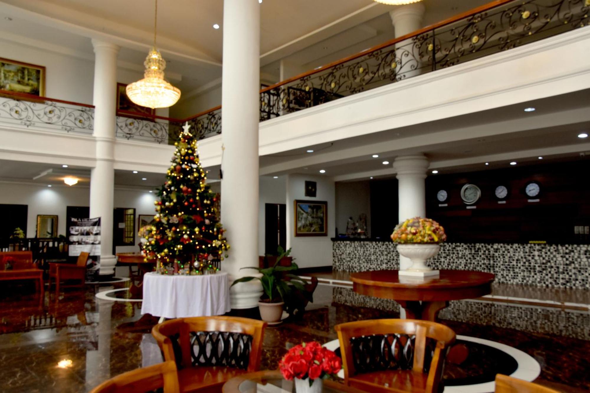 Isla De Oro Hotel Mamburao Екстер'єр фото